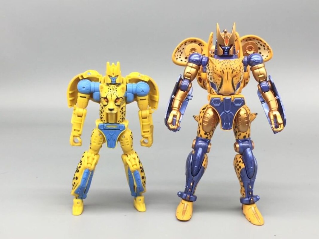 Transformers Kingdom Deluxe Cheetor In-Hand By TonTon Review